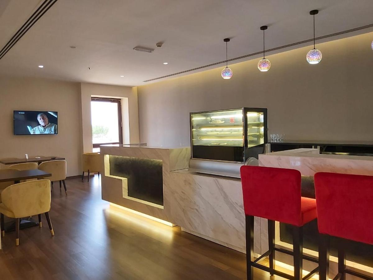 Basrah International Airport Hotel Экстерьер фото