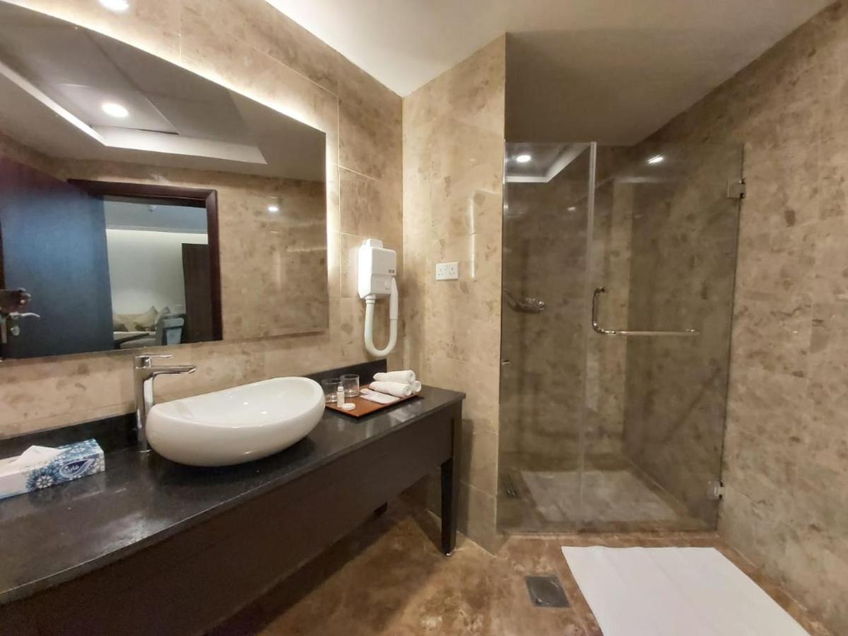 Basrah International Airport Hotel Экстерьер фото